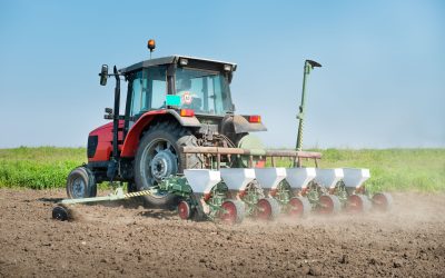 Achieve Professional Results at Home by Using a Pull Behind Fertilizer Spreader